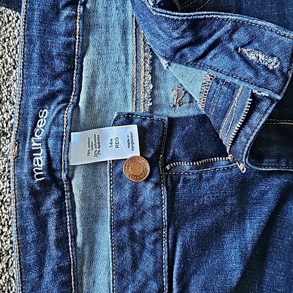 Maurices Skinny Jeans - Picture 3 of 5